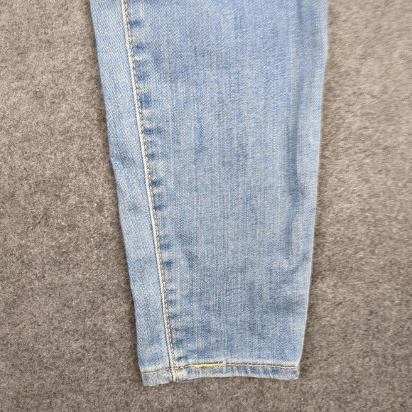 Levi Strauss Signature Mid Rise Skinny Jeans Light Wash Size 8M W29 L30 - Picture 4 of 15